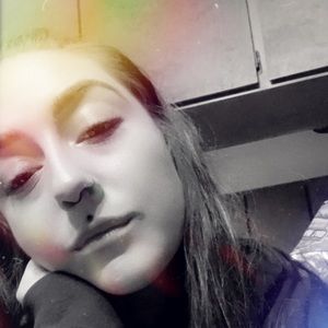 Meet your Posher, Ayla